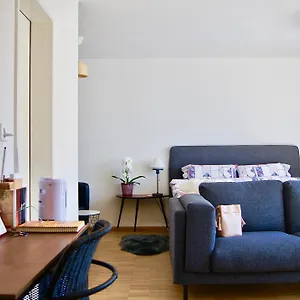 In Swiss - Barfuesserplatz Bar Street Apartment Basel